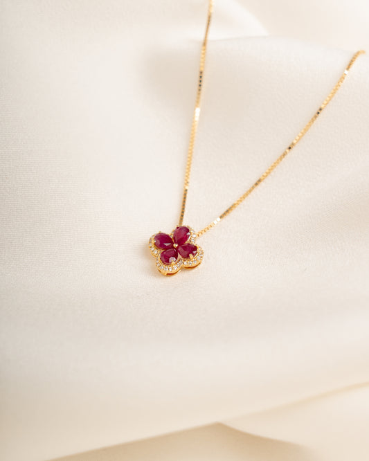 Dije Flor Oro 18K con Rubíes y Brillantes + Cadena Oro 18K 45cm