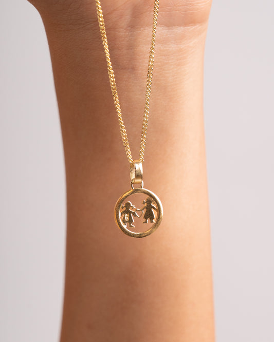 Dije Niñas Oro Amarillo 18K